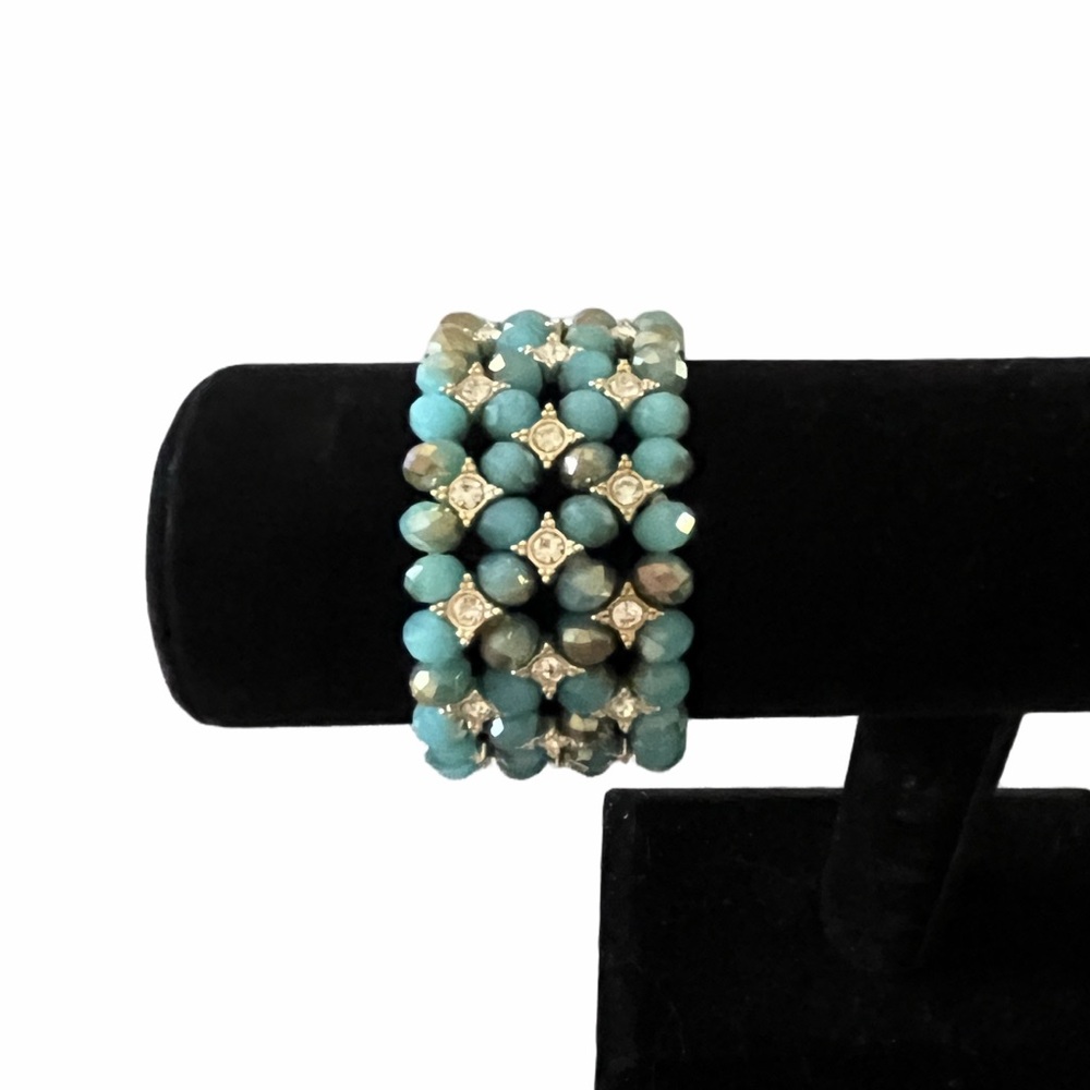 Premier Designs Turquoise Beaded Stretch Bracelet Gold Tone Accent